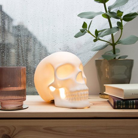 skull-lamp-on-bedside-table-1-sqaure_80097-460x460